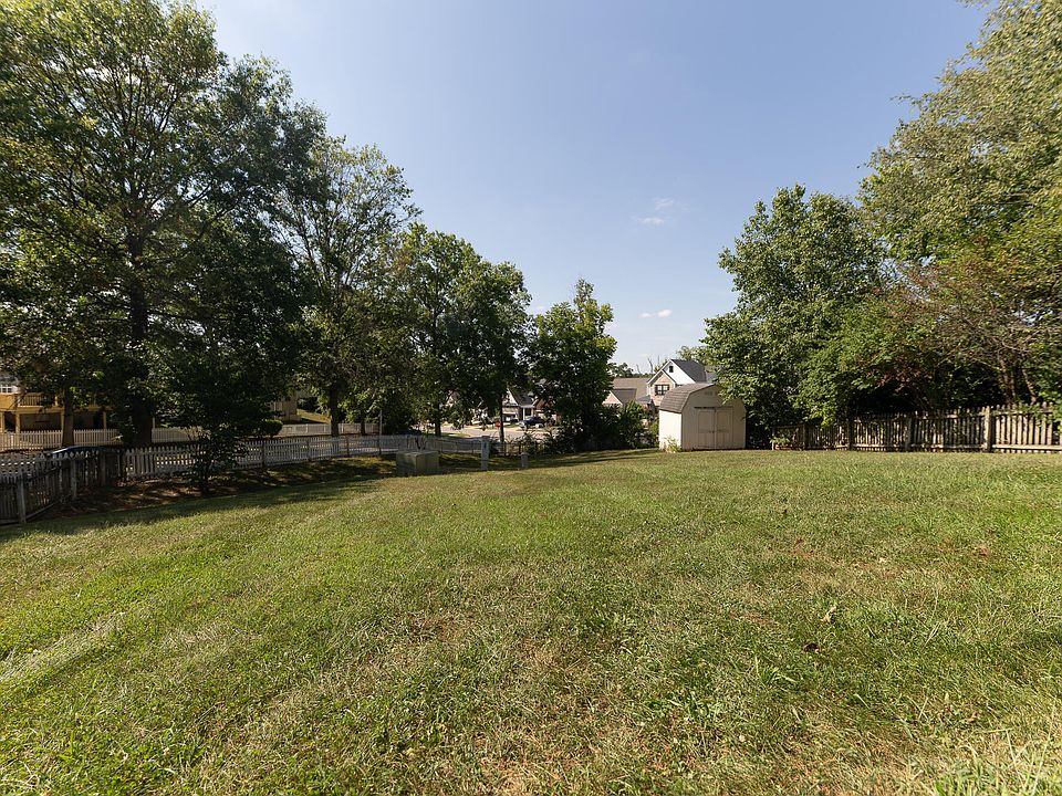 1st image of 4205 Canterbury Green Way