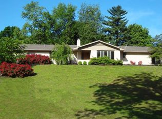 2257 S Edgewater Dr, Springfield, MO 65804