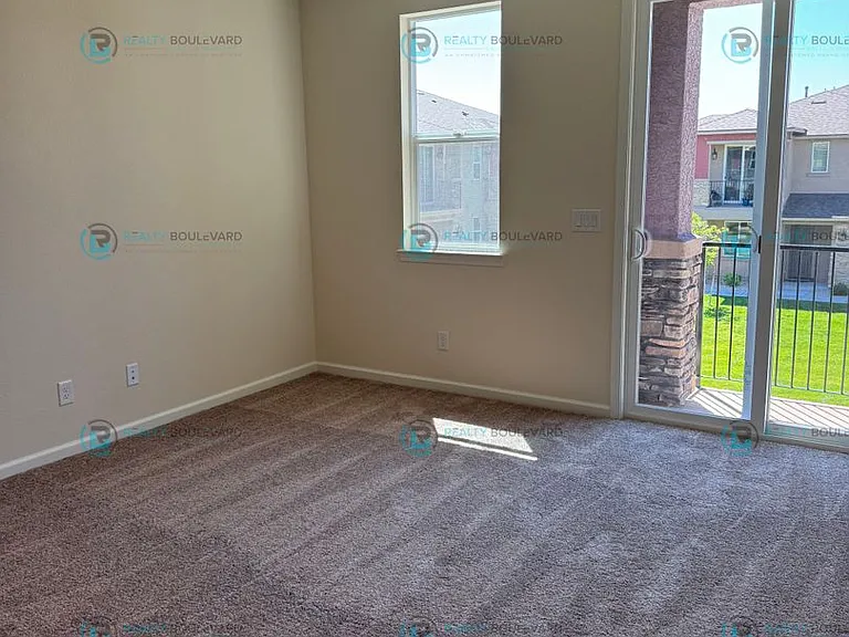 1013 Middle Gate Rd — Photo 8
