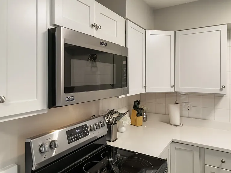119 W Rockland Rd #1B — Photo 6