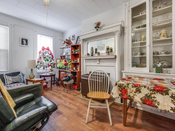 344 7th Street image 15 of 31