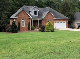 251 Royal Ashdown Ln, Lexington, NC 27295