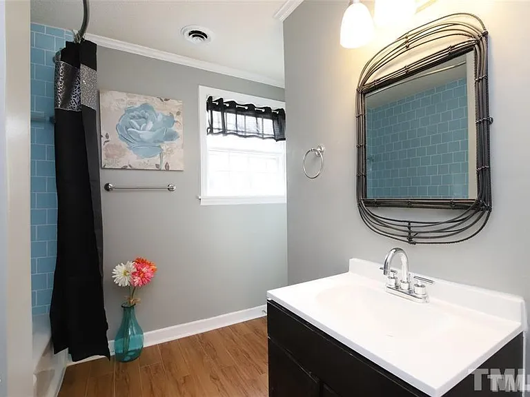 2518 W Wilson St — Photo 11