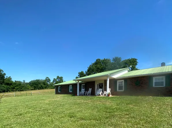 979 Walnut Grove School Rd, Waynesburg, KY 40489