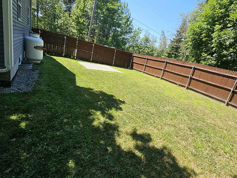 860 Forest Ave — Photo 3