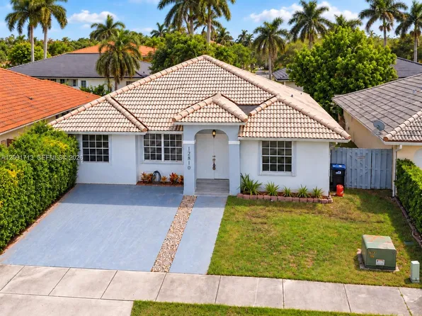 12810 NW 6th Ln, Miami, FL 33182