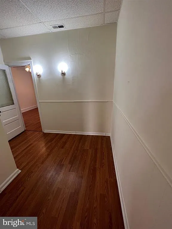 7979 Oxford Avenue — Photo 3