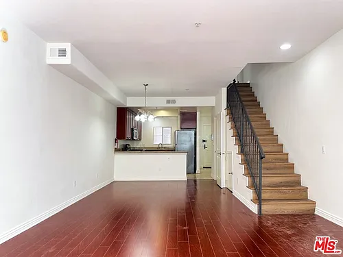 429 S Saint Andrews Pl #2 Photo 1