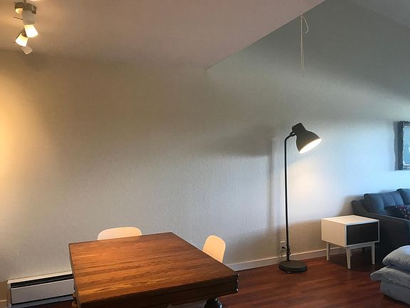 4th image of 1090 Main St APT 402