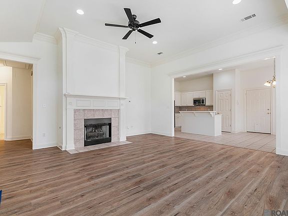 3rd image of 10436 Springpark Ave