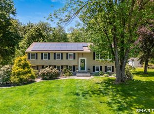 7 Banbury Rd, West Simsbury, CT 06092