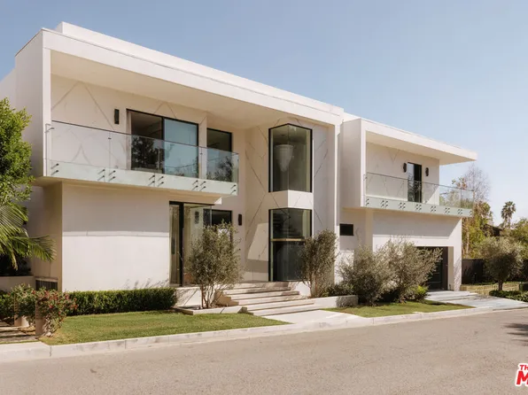 2180 Stradella Rd, Los Angeles, CA 90077