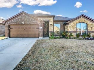 321 Acadia Ln, Forney, TX 75126