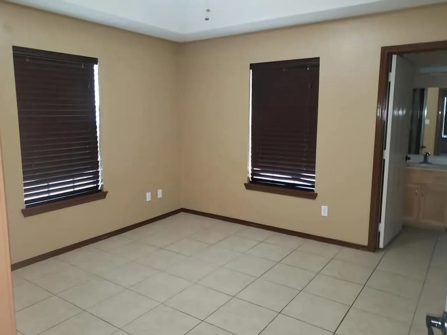 3 bed, 1238 sqft, $1,500 — Photo 2