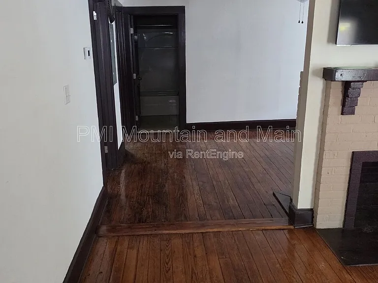 309 Dennis St — Photo 3