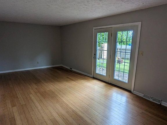 5th image of 11941 E Welland St