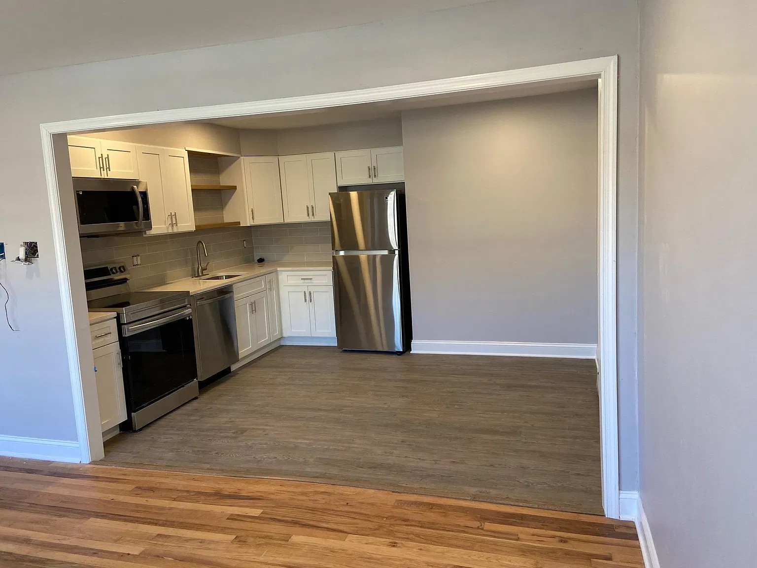 2 bed, 890 sqft, $1,950 — Photo 4