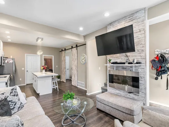 1266 E 18th St, Des Moines, IA 50316