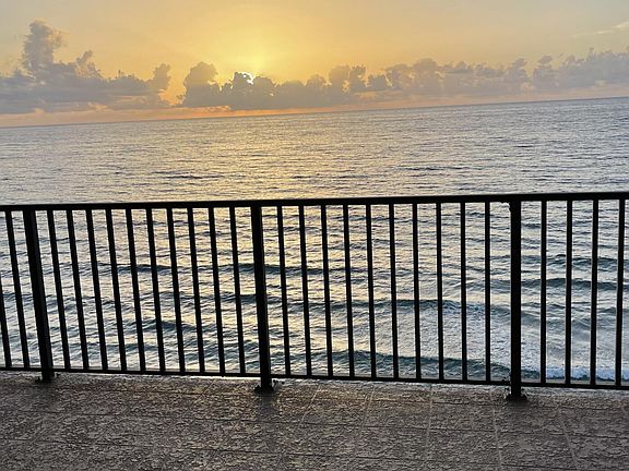 4th image of 3610 S Ocean Boulevard #401