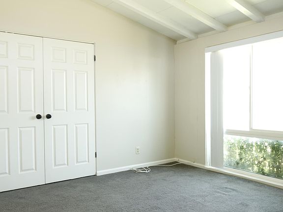 2nd image of 307 S Treanor Ave