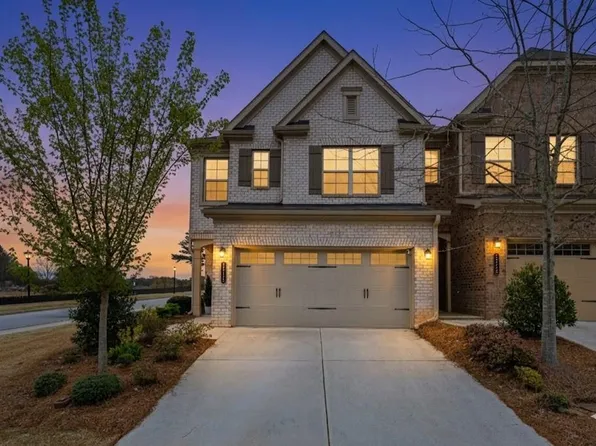 1255 Lanier Meadow Dr, Buford, GA 30518