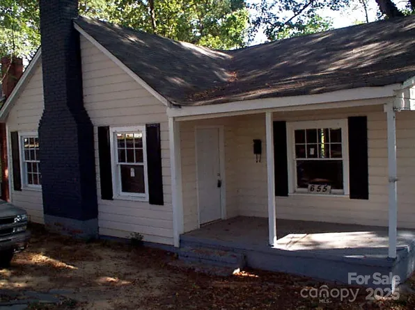 655 Bradford Dr, Charlotte, NC 28208
