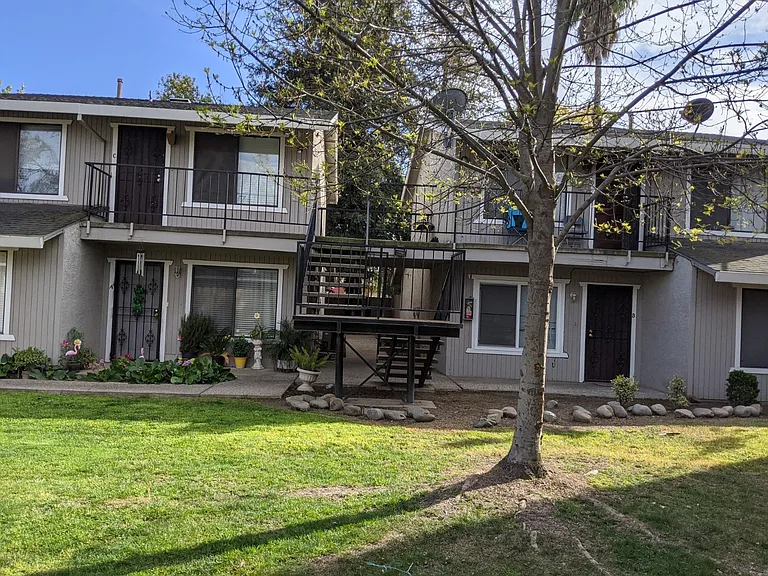 1694 Conestoga Dr #A — Photo 2