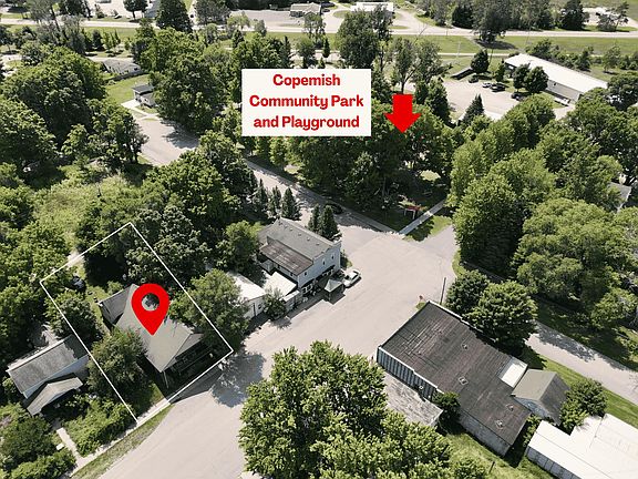3rd image of 18781 Maple St