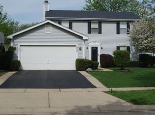 1035 Applewood Ln, Algonquin, IL