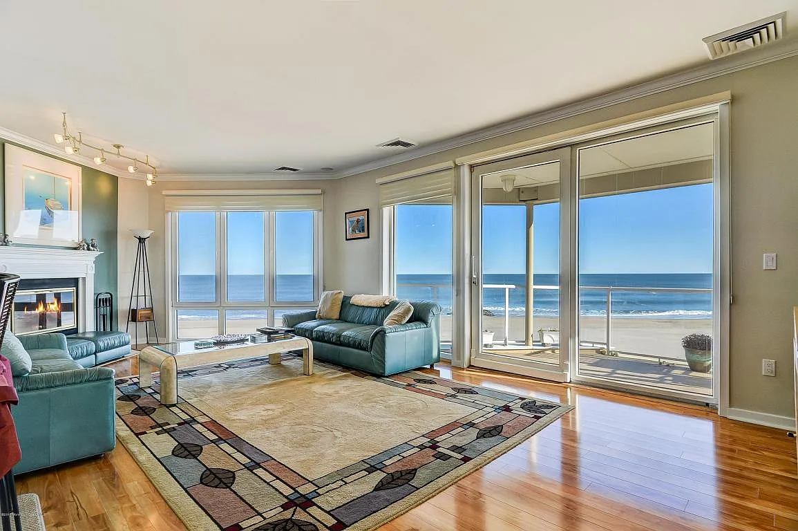 477 Ocean Ave N APT A2 photo 1
