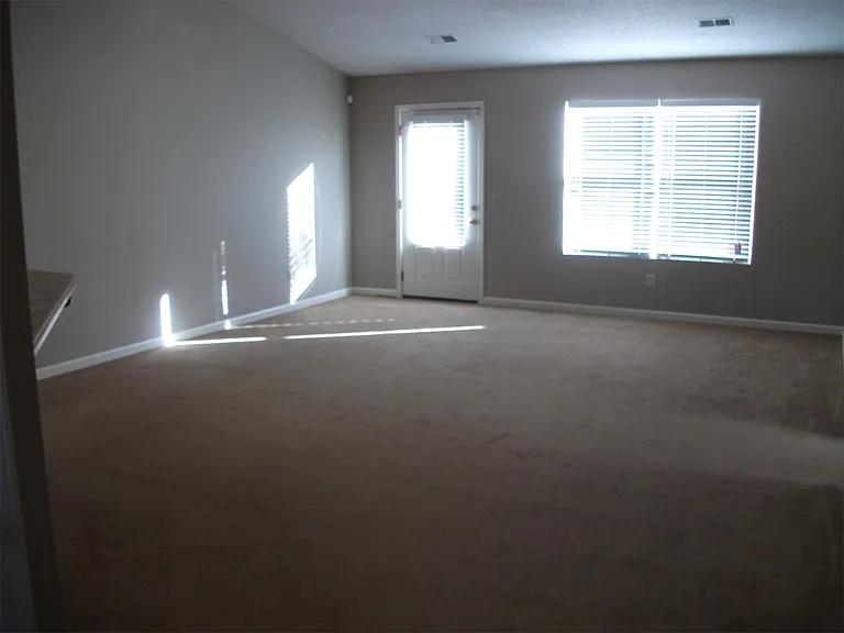 2901 Russel Ct — Photo 5