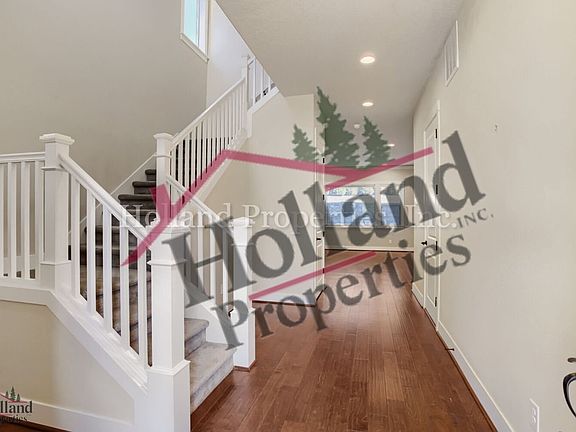 4th image of 17435 SW Forest Hollow St