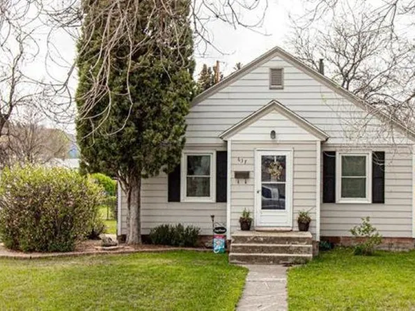 637 19th St, Cody, WY 82414