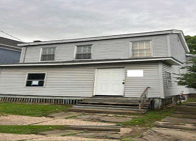 1st image of 1543 Neilson St