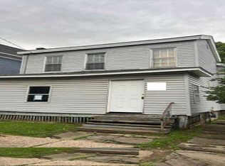 1543 Neilson St, Utica, NY 13501