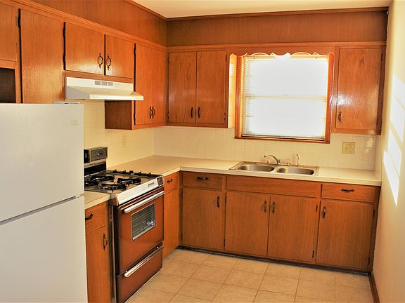 Large kitchen with plenty of cabinet storage