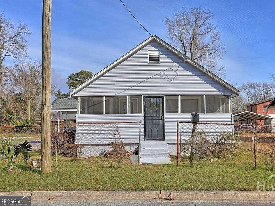 1st image of 2114 Weldon St