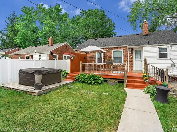 26101 Fordson Hwy, Redford, MI 48239