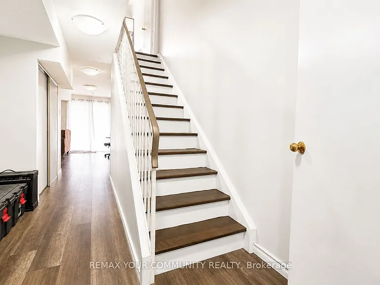 210 Highland Cres #19 — Photo 23