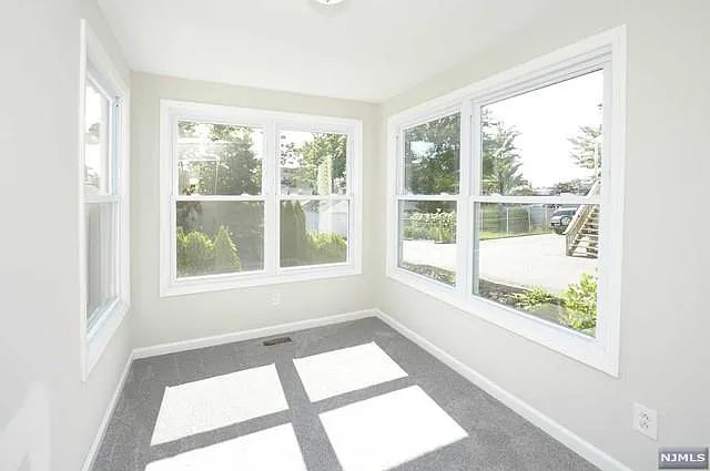 85 Oak St #1 — Photo 8