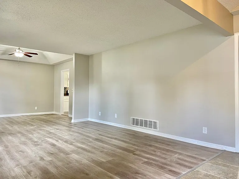 12671 W 105th St — Photo 3