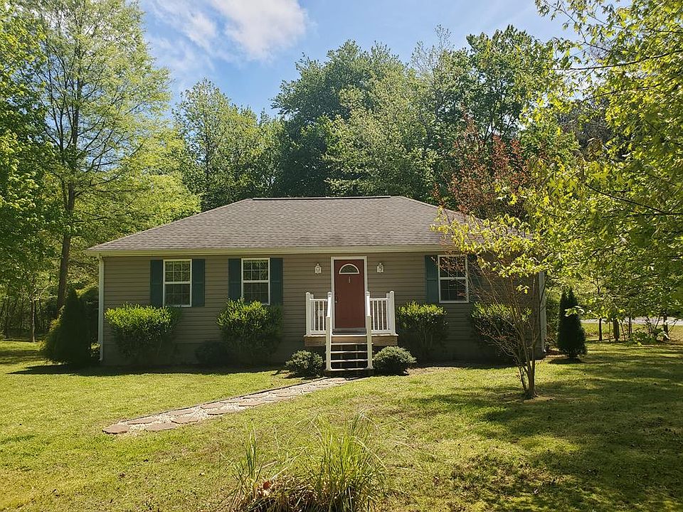 1st image of 18 Peninsula Dr