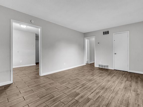 3rd image of 3718 Canary Cv W