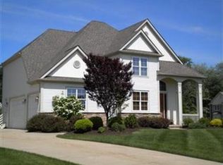 7901 Field Stone Ln, Macedonia, OH 44056