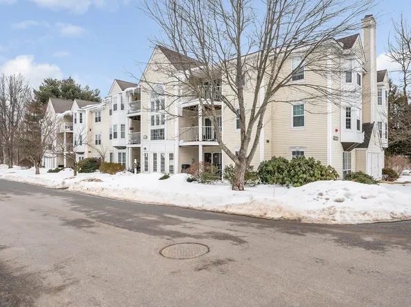 3 Galloway Road #8, Merrimack, NH 03054