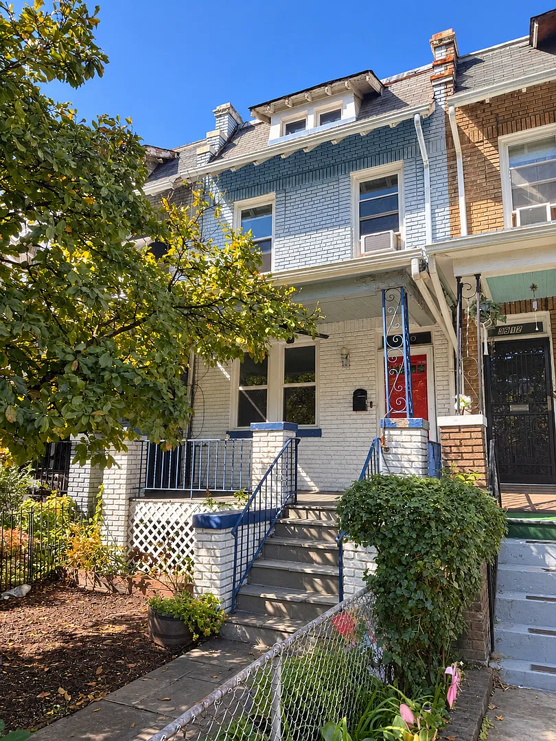 Spacious 4-Bedroom Petworth Rowhome with Off-Street Parking — Photo 1