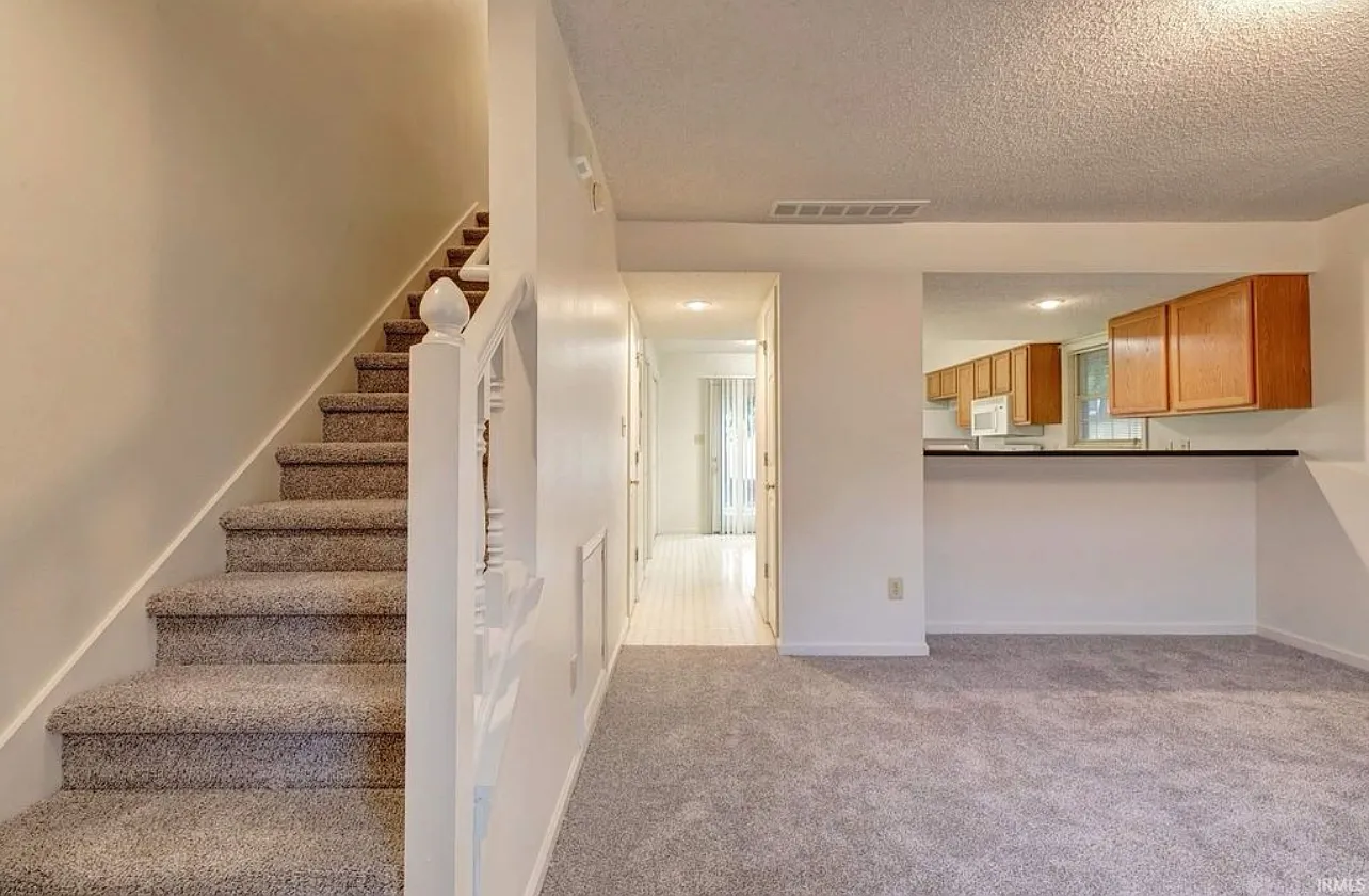 894 East Sherwood Hills Drive - 1 — Photo 4