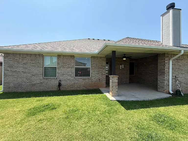 1613 Fulwider Ln — Photo 4