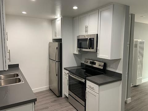4th image of 4999 Sterling Ct APT F