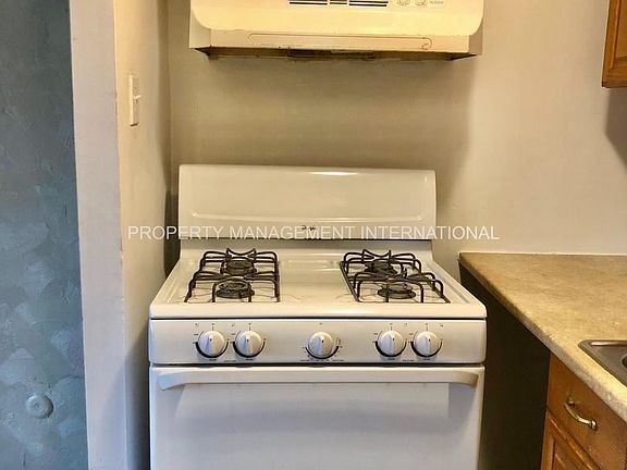 4th image of 288 Greenough St #1